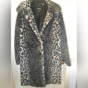 Liz Claiborne Gray Leopard Teddy Jacket